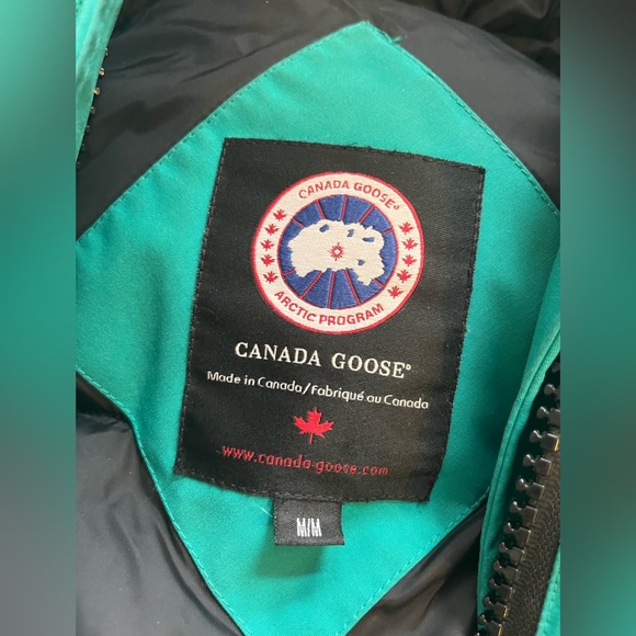 Canada Goose Bomber jacket - Picture 2 of 5